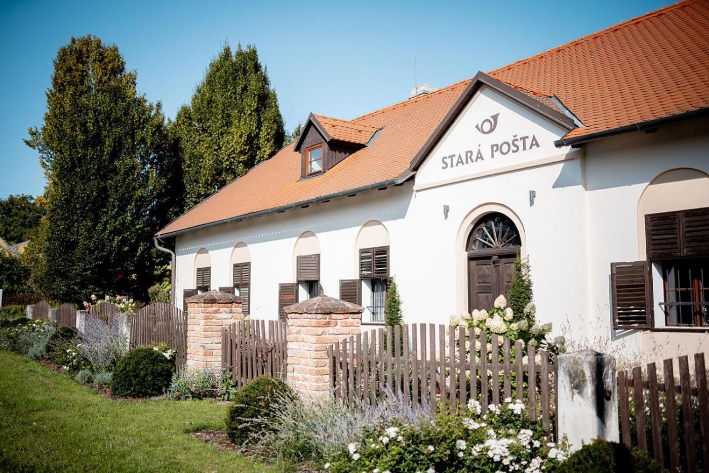 Penzion Stara Posta Hotel Kovalovice Exterior photo